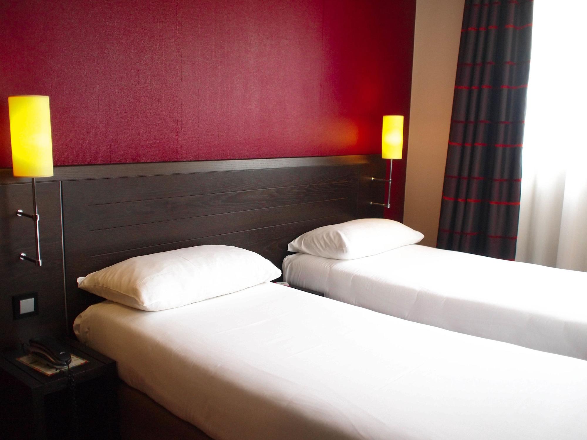 Ibis Styles Nantes Centre Place Royale Exterior photo