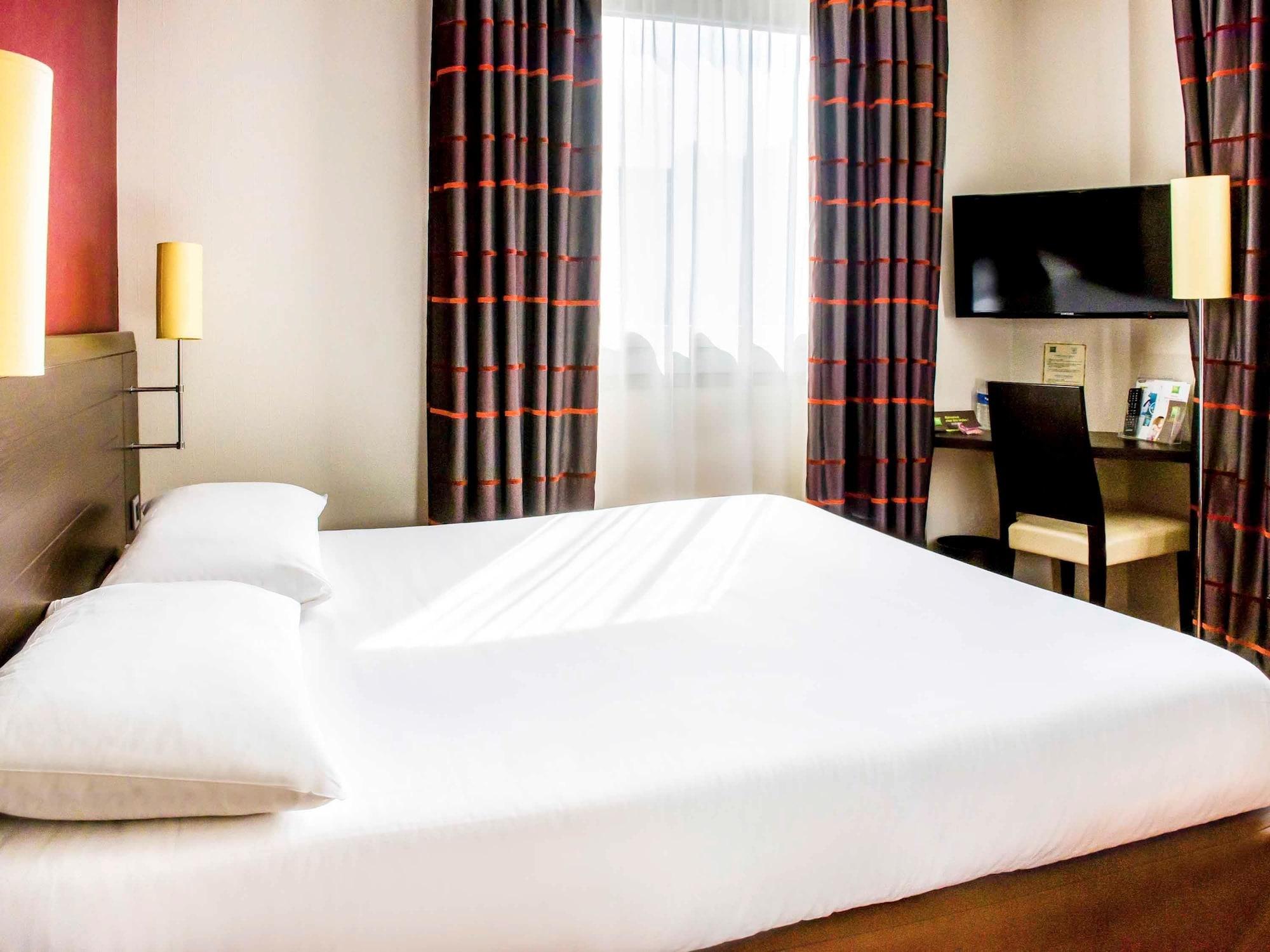 Ibis Styles Nantes Centre Place Royale Exterior photo