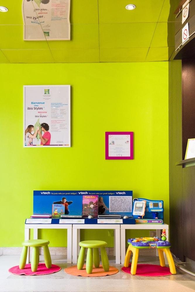 Ibis Styles Nantes Centre Place Royale Exterior photo