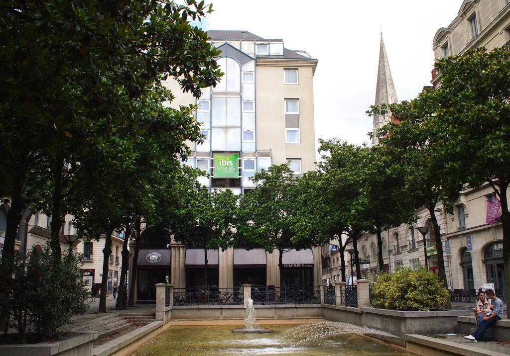Ibis Styles Nantes Centre Place Royale Exterior photo
