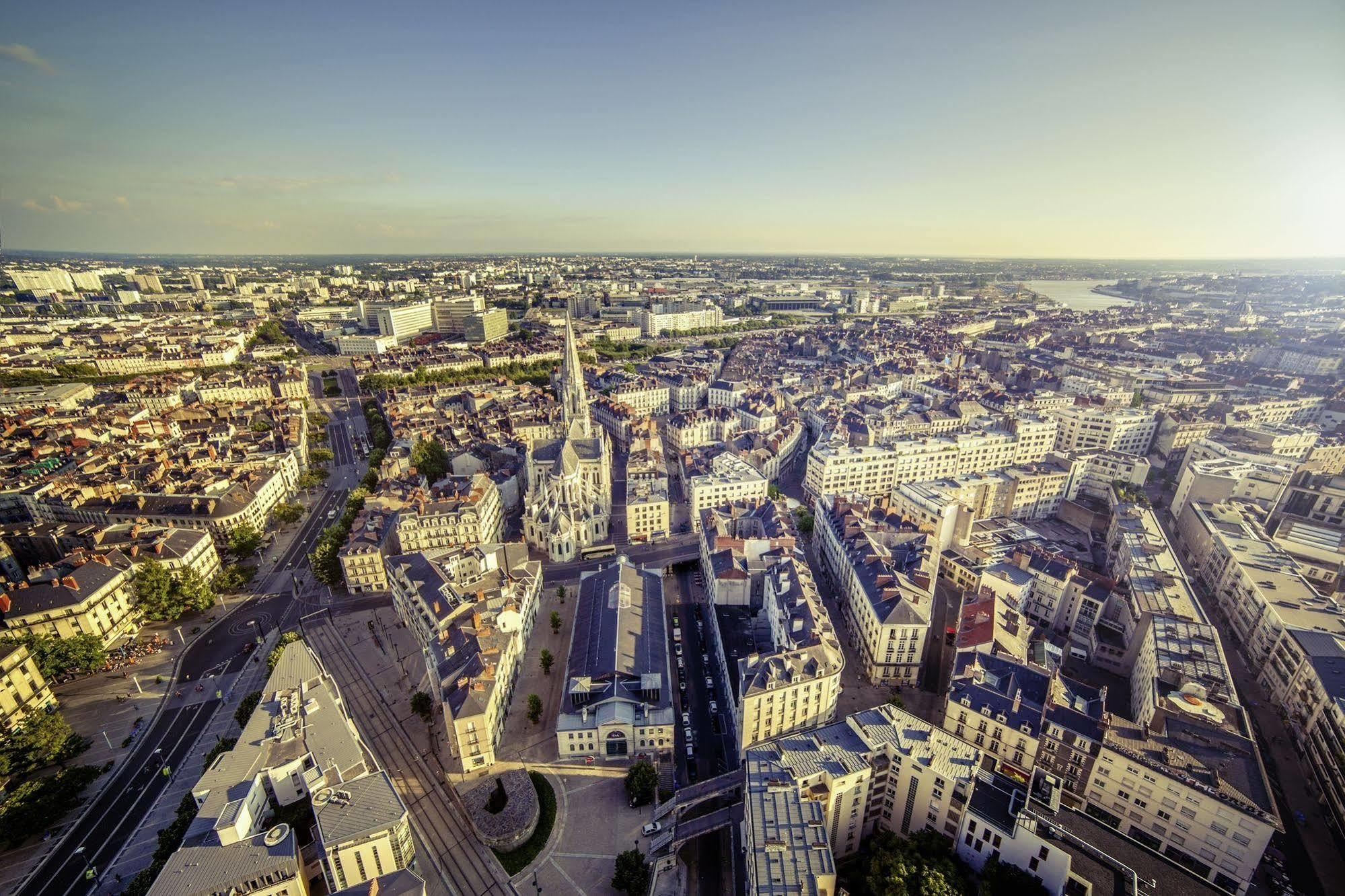 Ibis Styles Nantes Centre Place Royale Exterior photo