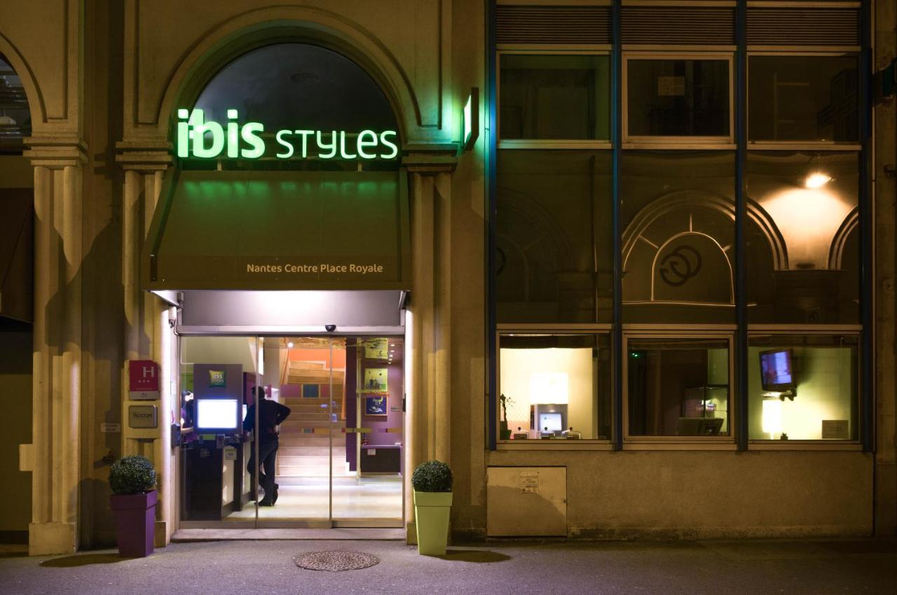 Ibis Styles Nantes Centre Place Royale Exterior photo